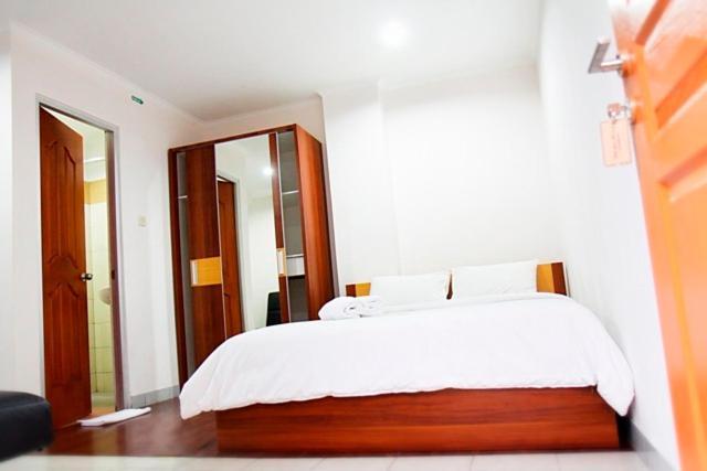 Hotel Lotus Bandung Bagian luar foto