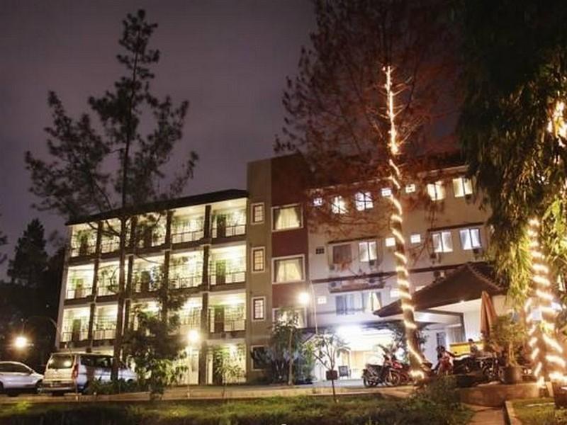 Hotel Lotus Bandung Bagian luar foto