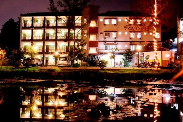 Hotel Lotus Bandung Bagian luar foto