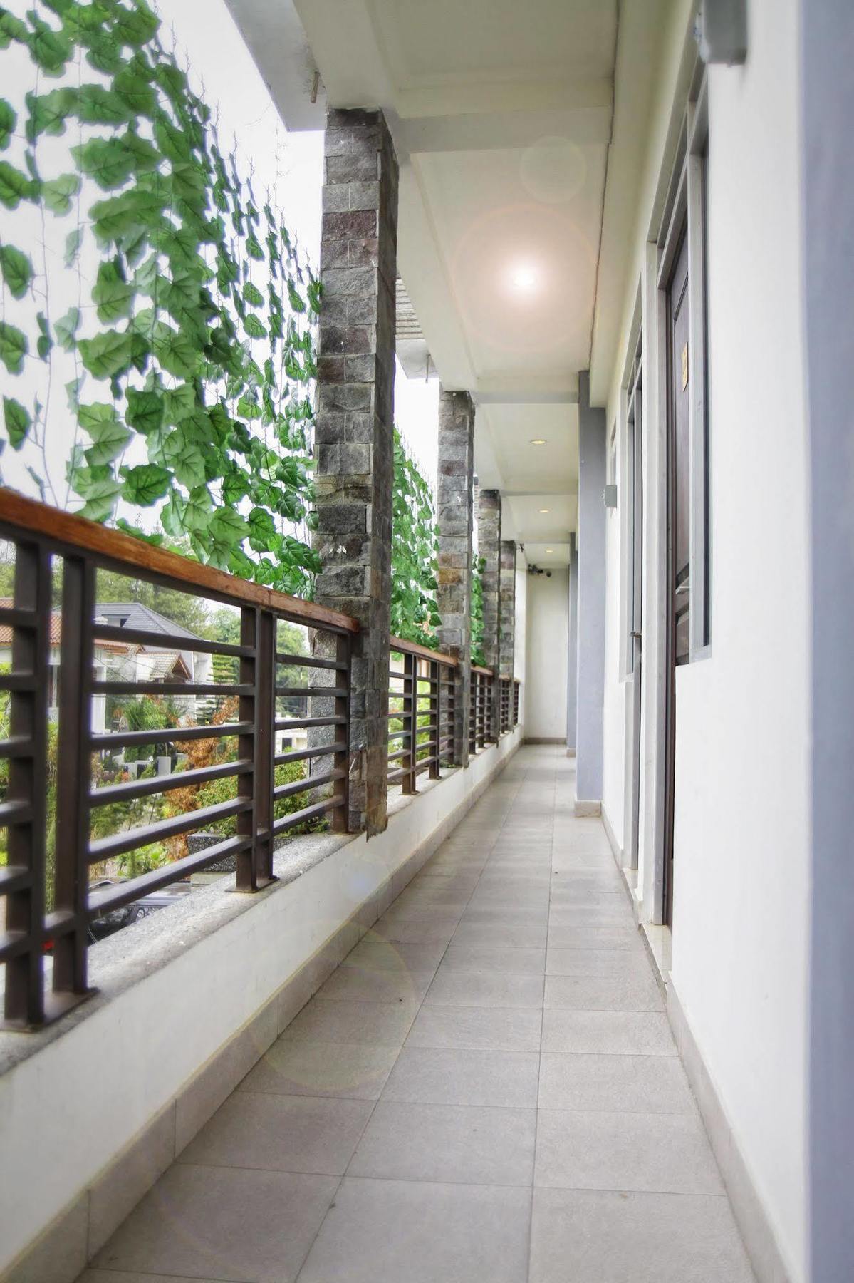 Hotel Lotus Bandung Bagian luar foto